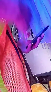 Snapshot of gurlnips chatting on 09/20/25, 10:05 gurlnips online show from 09/20/25, 10:05