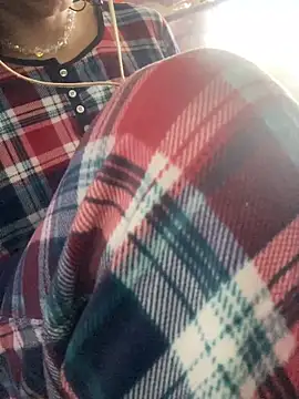 Snapshot of gurlnips chatting on 09/30/25, 10:26 gurlnips online show from 09/30/25, 10:26