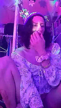 Snapshot of gurlnips chatting on 10/12/25, 08:57 gurlnips online show from 10/12/25, 08:57