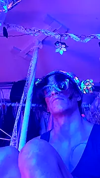 Snapshot of gurlnips chatting on 10/13/25, 05:07 gurlnips online show from 10/13/25, 05:07