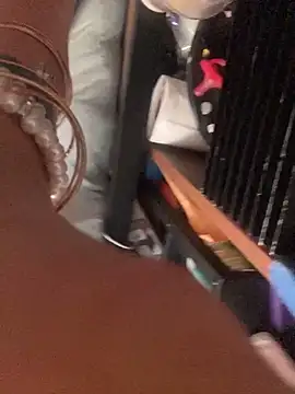 Snapshot of gurlnips chatting on 12/04/25, 11:35 gurlnips online show from 12/04/25, 11:35