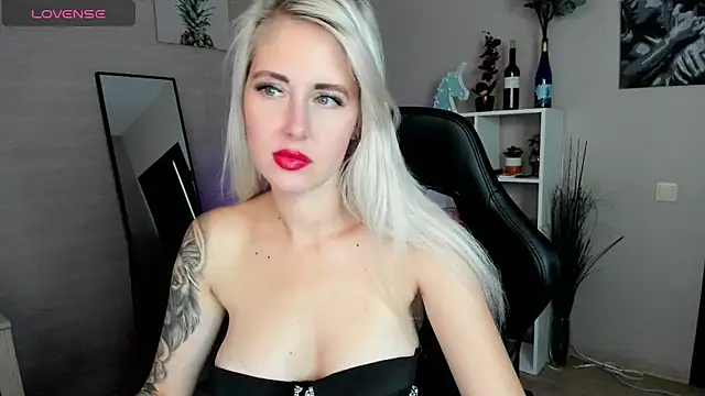 Snapshot of Mermaid_N chatting on 09/16/25, 01:39 Mermaid N online show from 09/16/25, 01:39