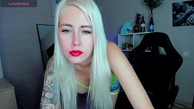 Snapshot of Mermaid_N chatting on 09/26/25, 01:31 Mermaid N online show from 09/26/25, 01:31