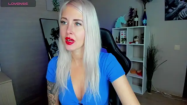 Snapshot of Mermaid_N chatting on 09/29/25, 01:33 Mermaid N online show from 09/29/25, 01:33