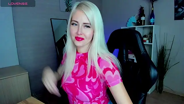 Snapshot of Mermaid_N chatting on 10/17/25, 01:31 Mermaid N online show from 10/17/25, 01:31