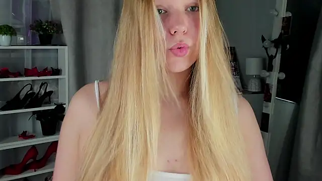 Snapshot of Rebecca_Kelly chatting on 10/21/25, 02:23 Rebecca Kelly online show from 10/21/25, 02:23