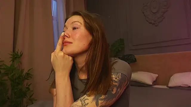 Snapshot of Liv_Fay chatting on 10/11/25, 02:59 Liv Fay online show from 10/11/25, 02:59