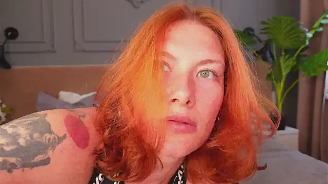 Liv Fay online show from 06/12/26, 01:21