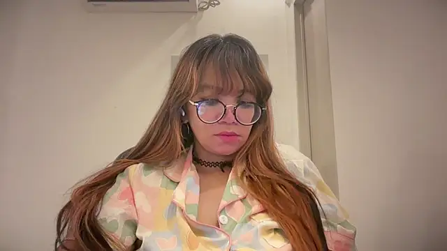 Pinkyrose111 online show from 05/05/26, 08:28