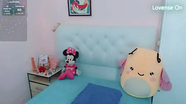 Snapshot of alexa-xxx- chatting on 09/30/25, 05:01 alexa-xxx- online show from 09/30/25, 05:01