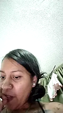 Snapshot of Tiphanydirty3 chatting on 11/02/25, 02:14 Tiphanydirty3 online show from 11/02/25, 02:14