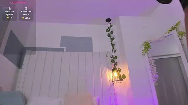 Snapshot of hannah_gray chatting on 10/29/25, 11:12 hannah gray online show from 10/29/25, 11:12