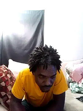 Snapshot of Hugedick0071 chatting on 10/09/25, 04:43 Hugedick0071 online show from 10/09/25, 04:43