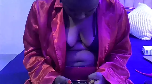 creamyjuices01 online show from 12/07/24, 07:32