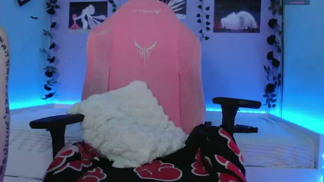 Scarlettsrorm online show from 03/23/25, 08:26