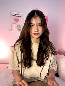 Snapshot of Ashley_D chatting on 09/20/25, 08:04 Ashley D online show from 09/20/25, 08:04