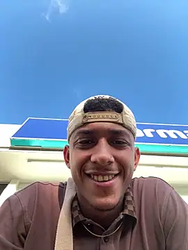 dominic smith  online show from 02/06/25, 10:10
