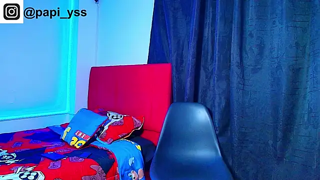 Snapshot of dominic_smith_ chatting on 10/12/25, 11:48 dominic smith online show from 10/12/25, 11:48