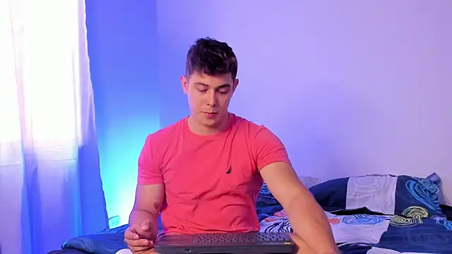 Snapshot of Alan_hadid1 chatting on 09/19/25, 08:09 Alan hadid1 online show from 09/19/25, 08:09