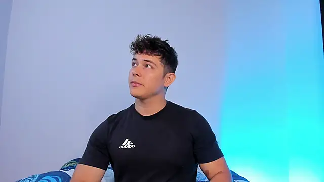 Snapshot of Alan_hadid1 chatting on 09/24/25, 10:02 Alan hadid1 online show from 09/24/25, 10:02