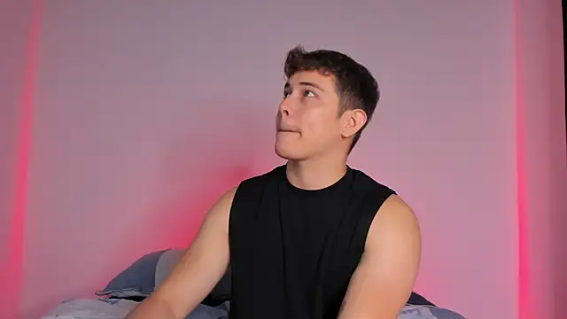 Snapshot of Alan_hadid1 chatting on 10/01/25, 02:01 Alan hadid1 online show from 10/01/25, 02:01