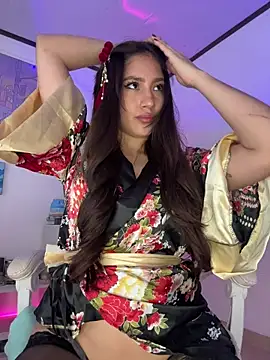 Snapshot of Tsuki-moon chatting on 10/18/25, 12:06 Tsuki-moon online show from 10/18/25, 12:06