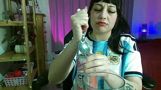 Snapshot of Belu_bunny chatting on 06/10/26, 04:01 Belu bunny online show from 06/10/26, 04:01