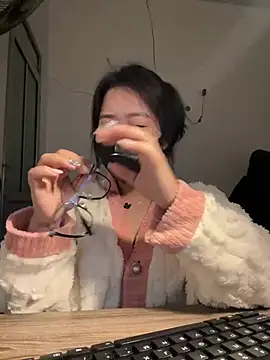 Snapshot of Jenni_nana chatting on 12/20/24, 10:27 Jenni nana online show from 12/20/24, 10:27