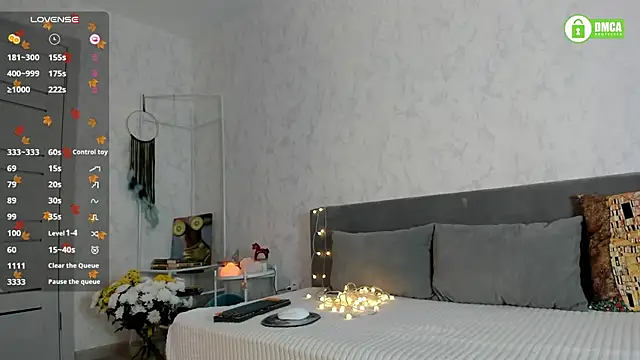 pretty yong cat online show from 11/24/25, 02:17