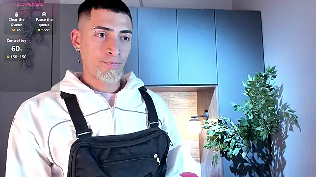 DrakeNeumann online show from 09/22/25, 03:41