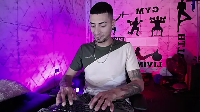 DrakeNeumann online show from 12/02/25, 03:45