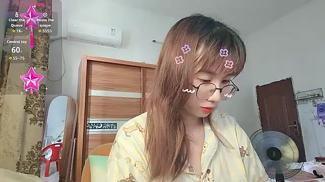 Lili 666 online show from 06/02/26, 08:16