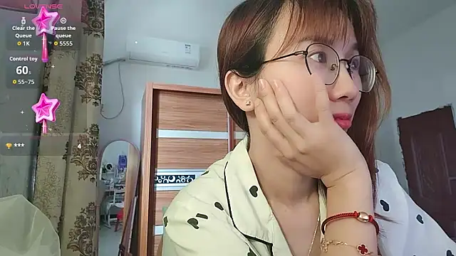 Lili 666 online show from 06/08/26, 03:07