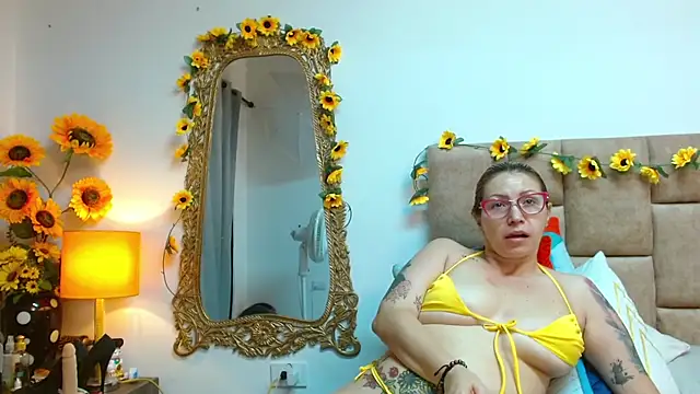 Snapshot of IsisDuzan chatting on 12/12/24, 06:47 IsisDuzan online show from 12/12/24, 06:47