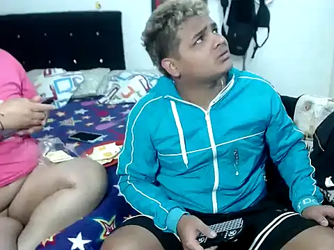 Snapshot of Boycuriousxxx chatting on 10/13/25, 11:21 Boycuriousxxx online show from 10/13/25, 11:21