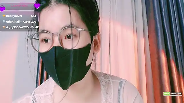 Snapshot of Na_baby chatting on 10/25/25, 04:46 Na baby online show from 10/25/25, 04:46