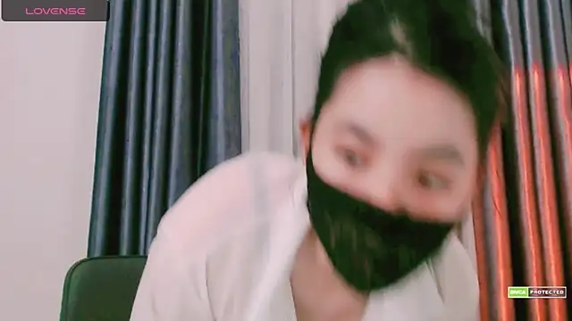 Snapshot of Na_baby chatting on 10/28/25, 04:42 Na baby online show from 10/28/25, 04:42