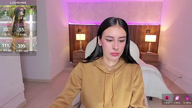 karlaa james online show from 04/25/26, 11:02