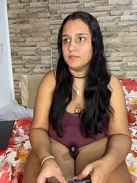 saray gomez22 online show from 01/04/25, 03:07