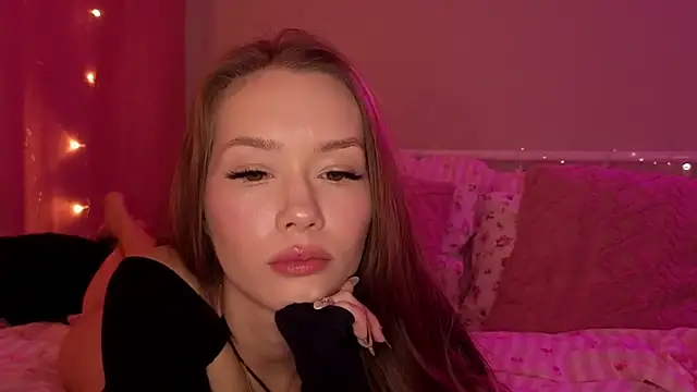 KateVon online show from 10/26/25, 05:13