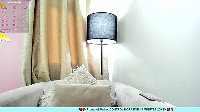 Snapshot of Miranda_doll_ chatting on 02/20/25, 12:15 Miranda doll online show from 02/20/25, 12:15
