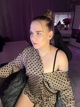 Lexi noah online show from 10/12/25, 09:03