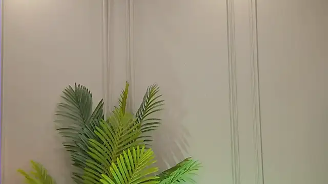 Snapshot of TrishaWinslet chatting on 09/16/25, 05:08 TrishaWinslet online show from 09/16/25, 05:08