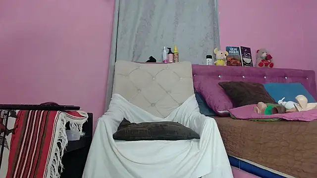 KeillyDiaz online show from 12/02/24, 09:02