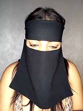 Narimane maroc online show from 11/10/25, 01:48