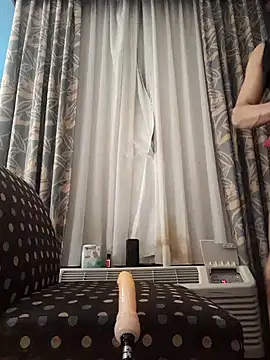 Snapshot of Putitaa1993 chatting on 12/14/24, 04:34 Putitaa1993 online show from 12/14/24, 04:34