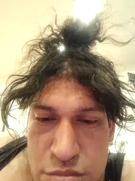 Snapshot of Putitaa1993 chatting on 10/27/25, 09:57 Putitaa1993 online show from 10/27/25, 09:57