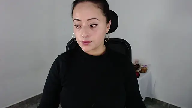jjulietha95 online show from 07/11/26, 12:13