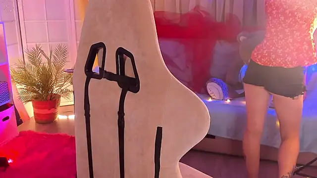 Snapshot of April_o_Nill chatting on 09/18/25, 04:09 April o Nill online show from 09/18/25, 04:09