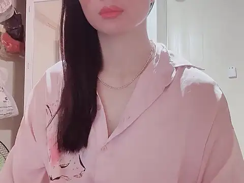 Snapshot of LinhChi_9x chatting on 10/15/25, 01:50 LinhChi 9x online show from 10/15/25, 01:50